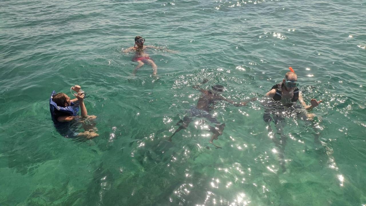 Hostel Villa Luz Beach Tintipan Island Exteriér fotografie